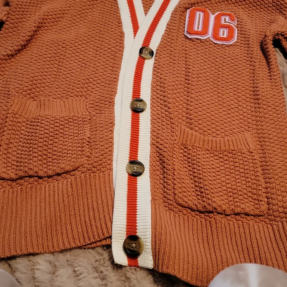 Cardigan - Picture 2 of 3